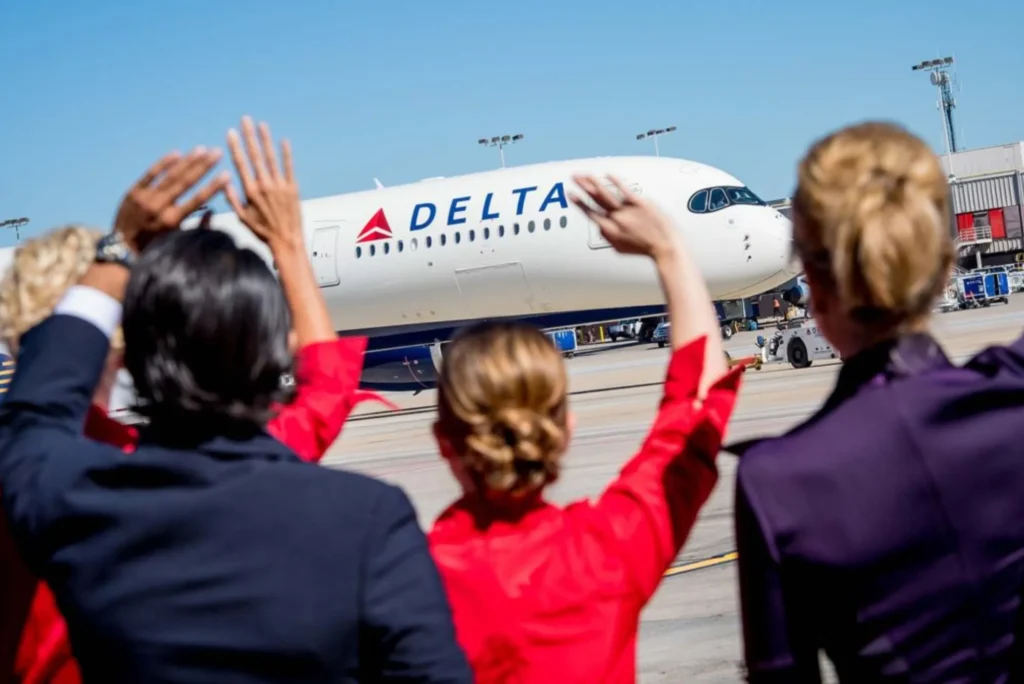 What is a 9/4 Delta Attendant Career?