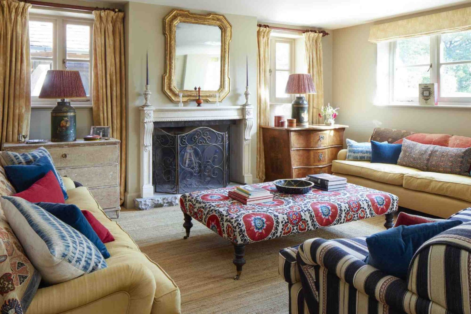 Top Home Decoration Ideas for Calm Living Environments